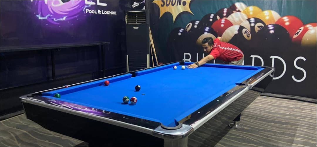 Black Hole Pool & Lounge